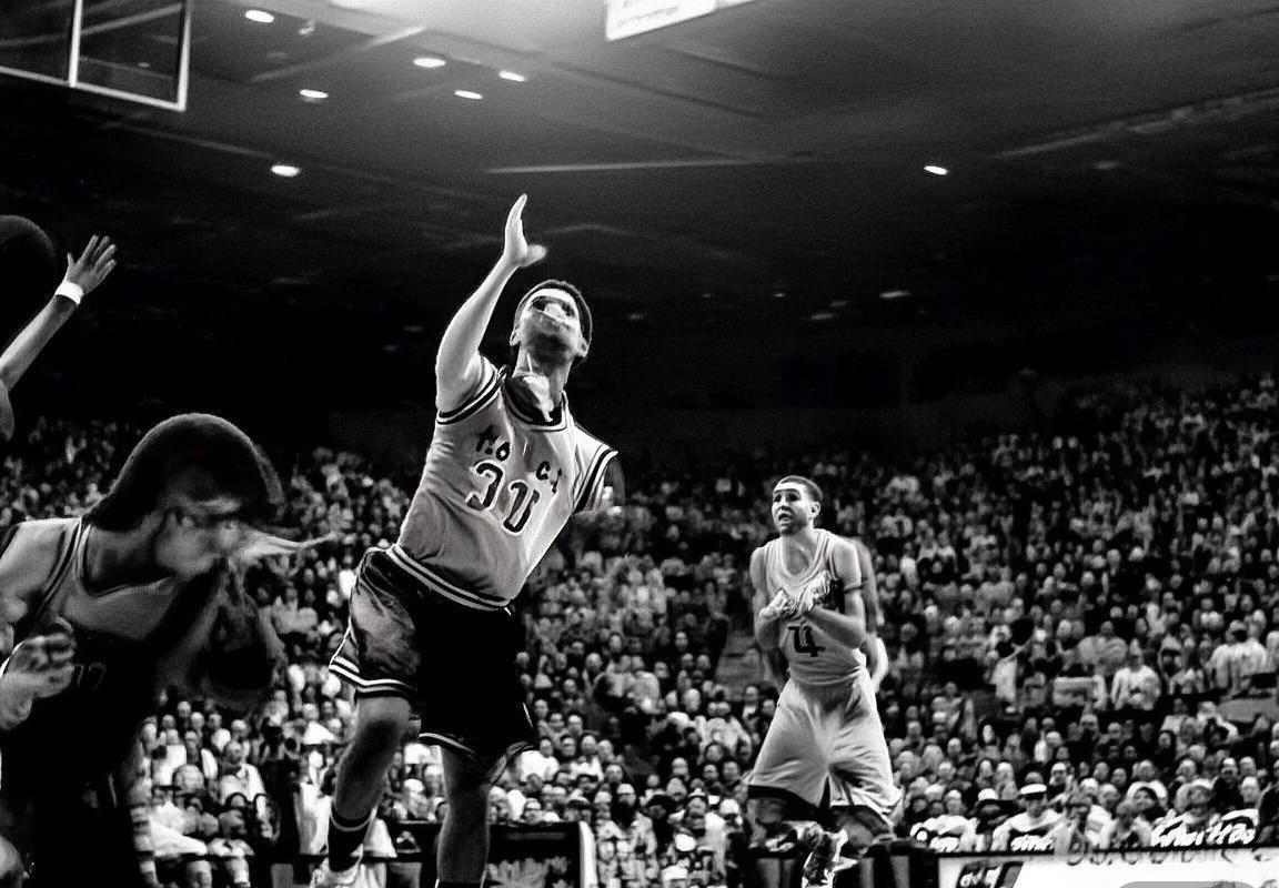 NBA焦点战：利拉德VS西亚卡姆巅峰对决，篮球艺术盛宴(图3)